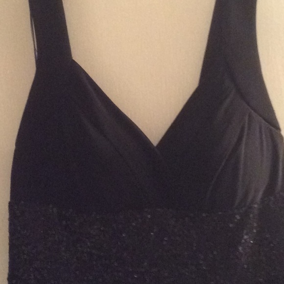 Stunning Little Black V Neck Dress   (R&M Richards - Picture 5 of 5